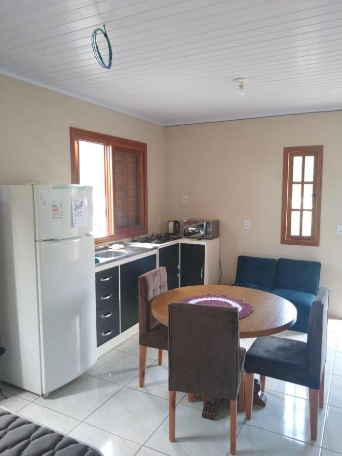 Kitnet Familia Garcia Hotel Грамаду Екстериор снимка